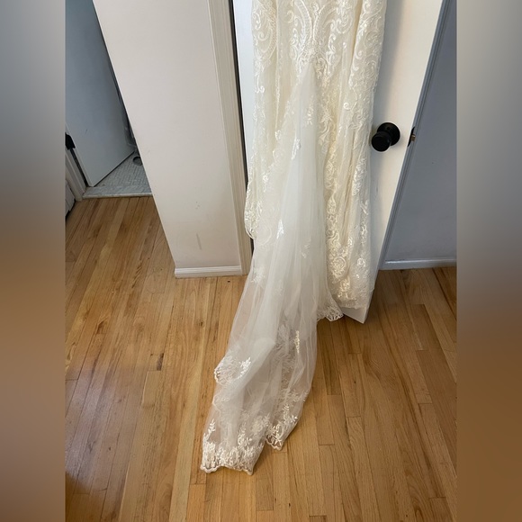 NWT Bridal Gown - Picture 4 of 7